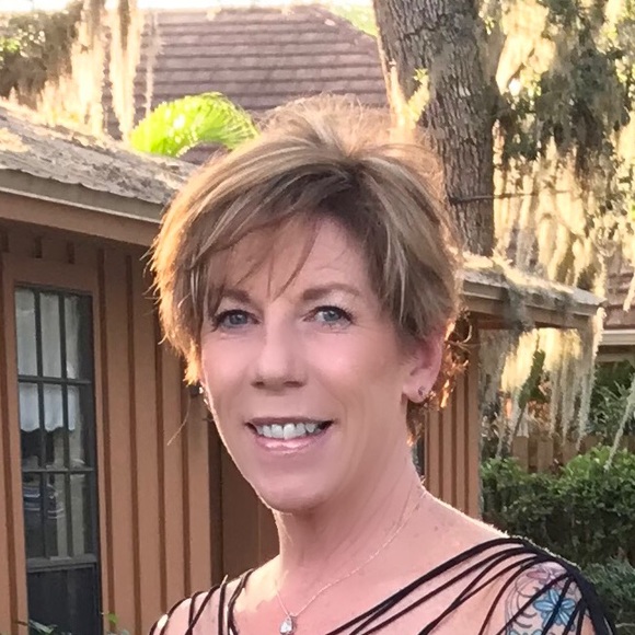 Meet your Posher, Denise - Picture 1 of 1